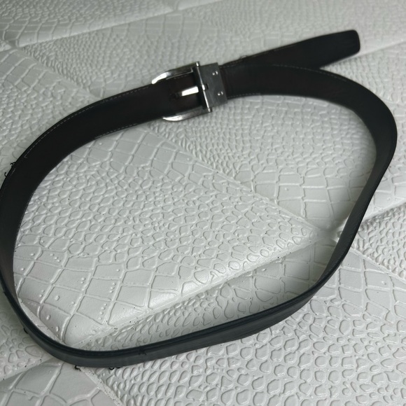 Louis Vuitton Black Leather Belt - Picture 3 of 9